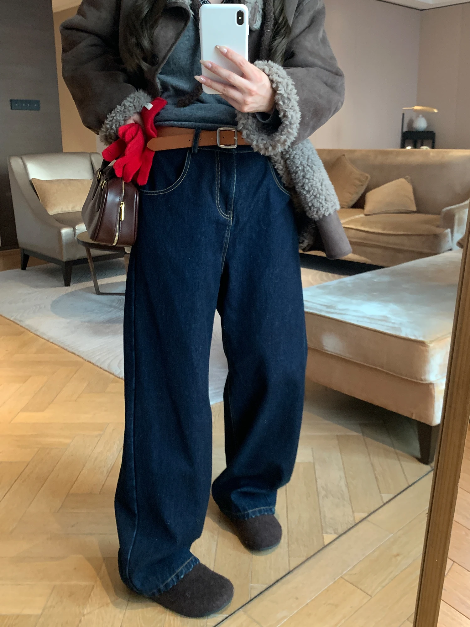 NAZ Зимние хлопковые джинсовые брюки большого размера, тонкие прямые повседневные джинсы с высокой талией, прямой крой, простые брюки для женщин
NAZ Зимние хлопковые джинсовые брюки большого размера, тонкие прямые повседневные джинсы с высокой талией, прямой крой, простые брюки для женщин