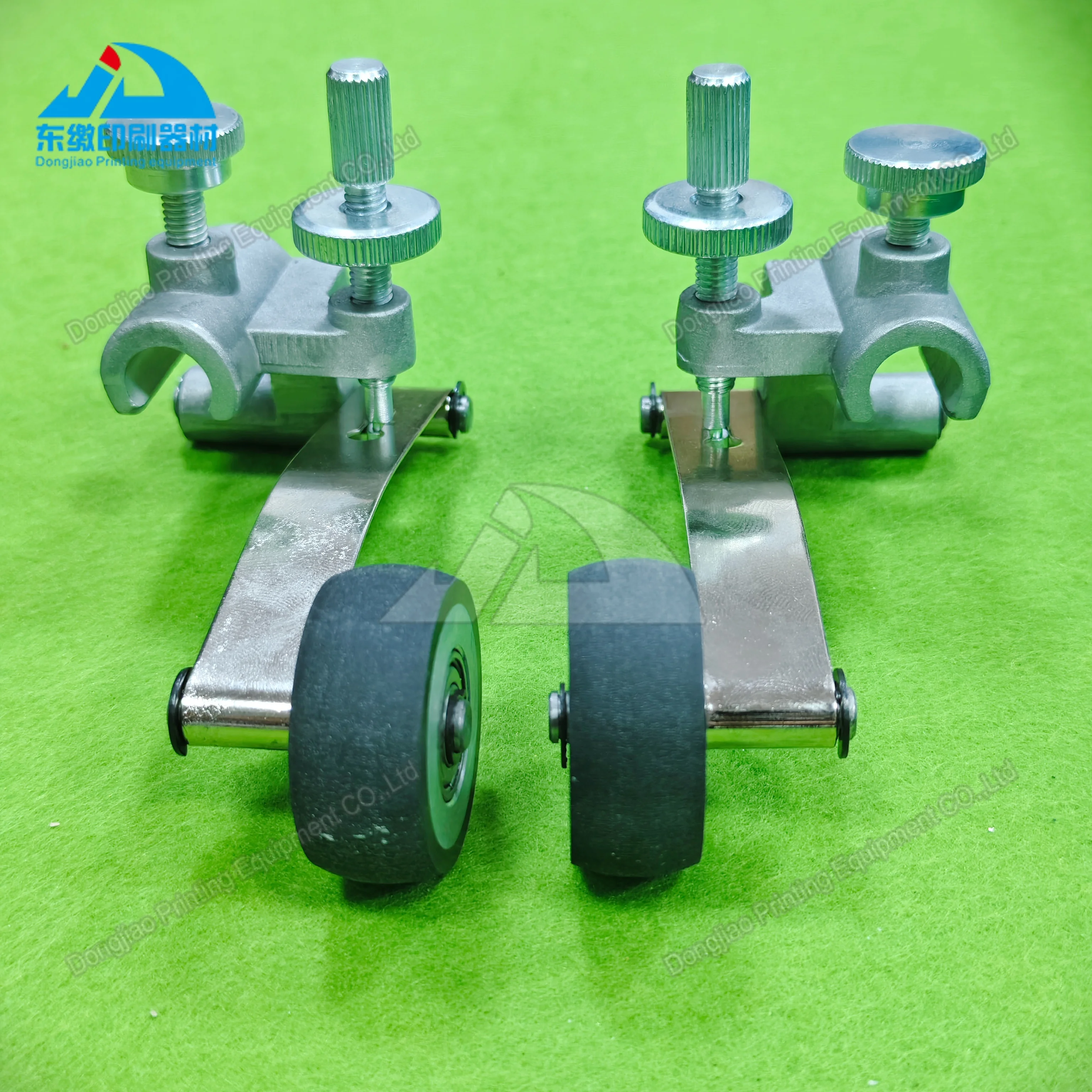 1 Pair Rubber Wheel Assembly for Komori L40 LS40 G37 A37 Printing Machinery Spare Parts Paper Pressing Wheel Hole 12mm
1 Pair Rubber Wheel Assembly for Komori L40 LS40 G37 A37 Printing Machinery Spare Parts Paper Pressing Wheel Hole 12mm