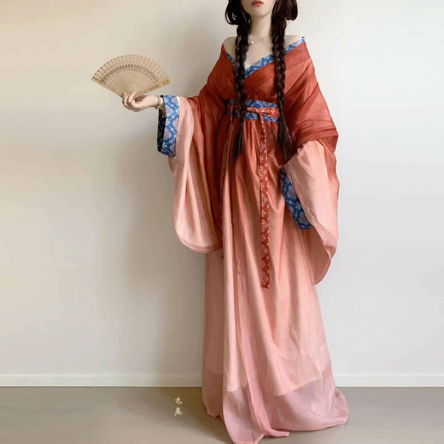 Women's Hanfu Warring States Robe Restoration Edition Spring Autumn
Women's Hanfu Warring States Robe Restoration Edition Spring Autumn