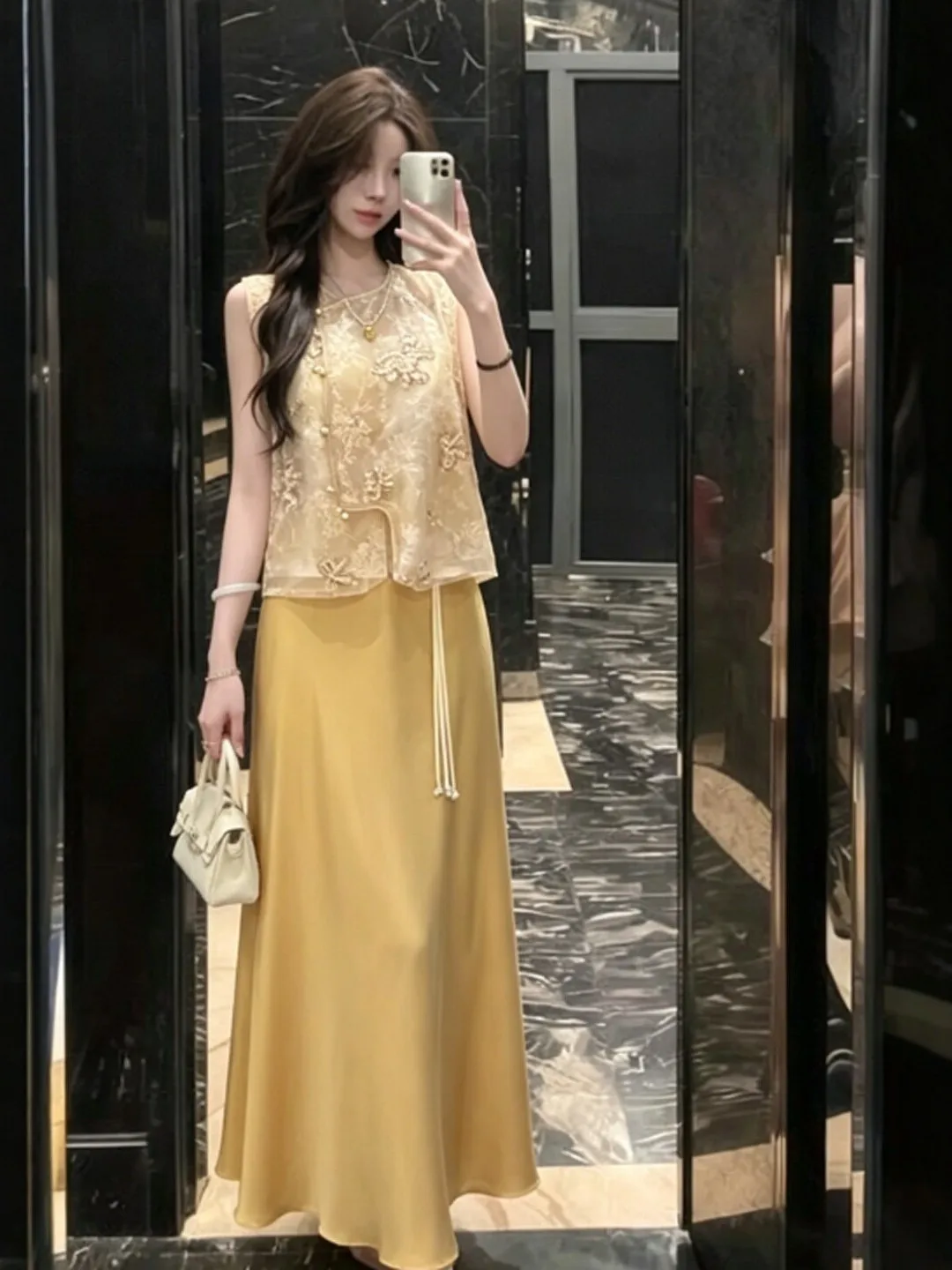Elegant Halter Top Skirt Set Summer Fashion Women's Clothing Cotton Blend Anti-Wrinkle Medium Weight round Neckline Casual Wear
Elegant Halter Top Skirt Set Summer Fashion Women's Clothing Cotton Blend Anti-Wrinkle Medium Weight round Neckline Casual Wear