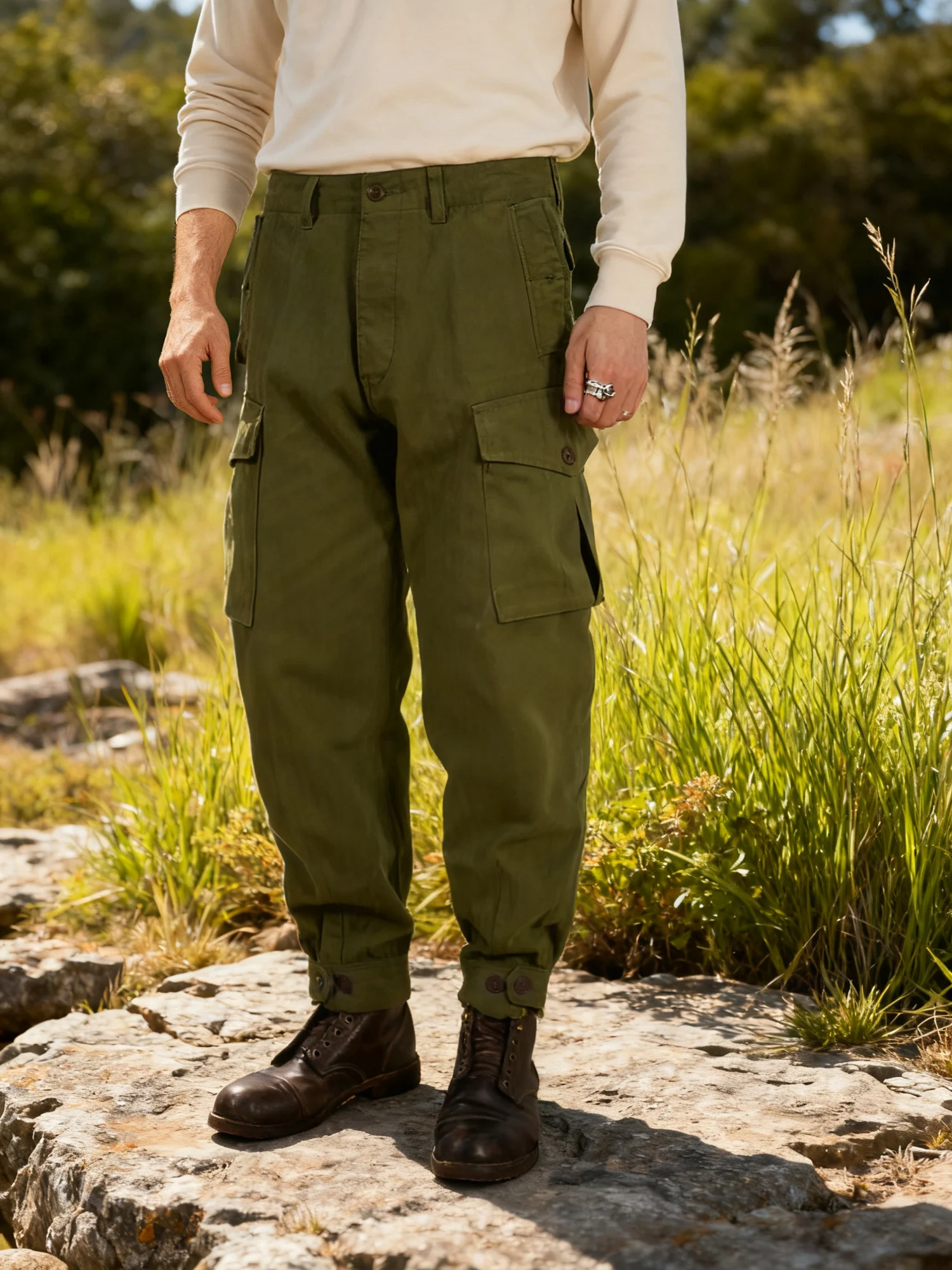 Американские свободные рабочие брюки в стиле ретро, укороченные, зауженные, из хлопка, повседневные, в стиле пилот.
Американские свободные рабочие брюки в стиле ретро, укороченные, зауженные, из хлопка, повседневные, в стиле пилот.