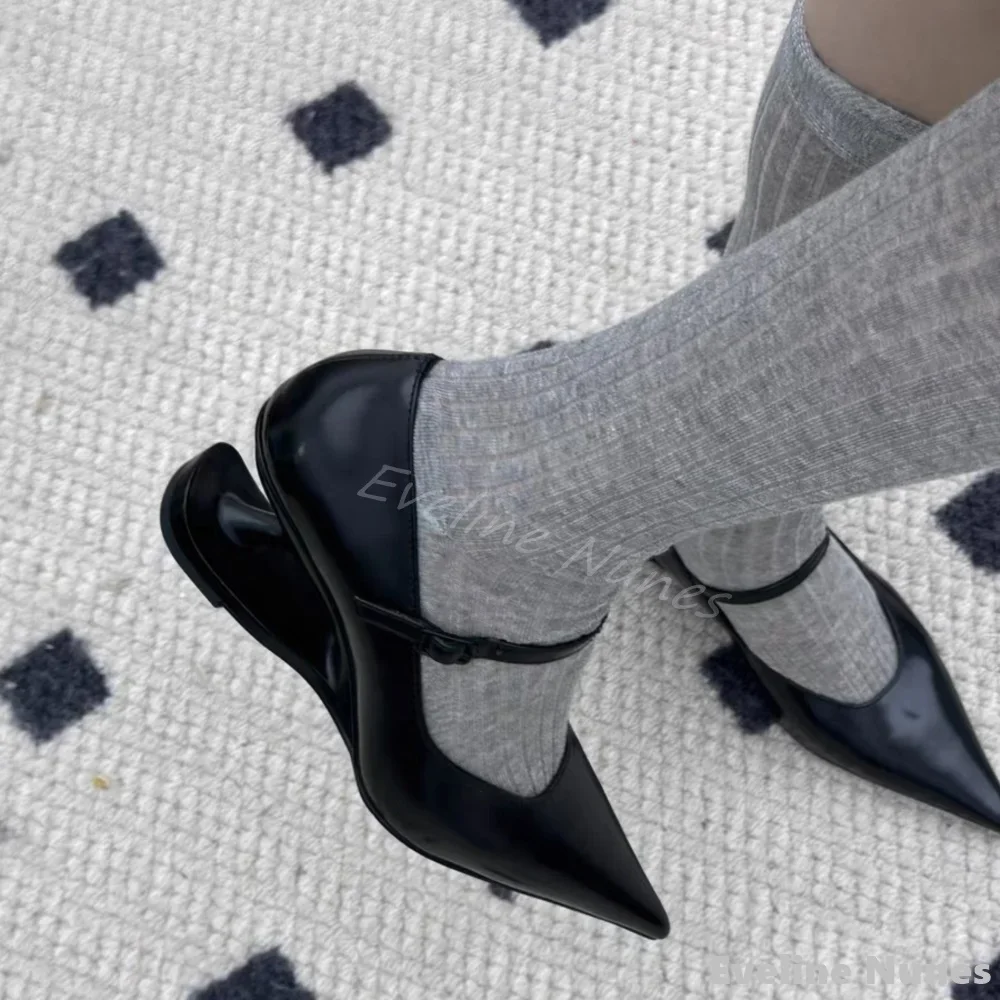 Pointed Toe Floating Shaped Heels Pumps Women Shallow One Word Belt Buckle Mary Jane High Heels 2025 Retro Party Catwalk Pumps
Pointed Toe Floating Shaped Heels Pumps Women Shallow One Word Belt Buckle Mary Jane High Heels 2025 Retro Party Catwalk Pumps