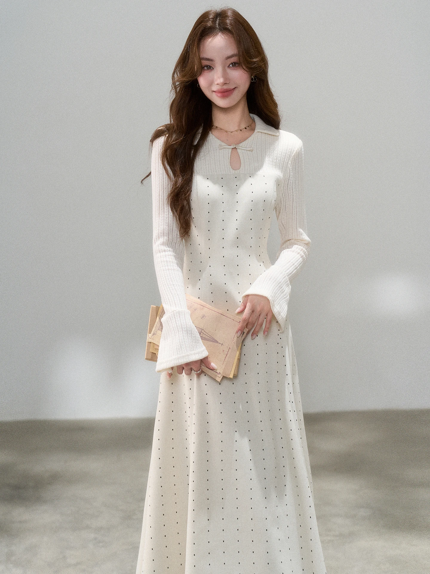 New Chinese Style Gentle Wind Apricot Polka Dot Knitted Dress Elegant Slimming Long Dress Suitable for Spring Season
New Chinese Style Gentle Wind Apricot Polka Dot Knitted Dress Elegant Slimming Long Dress Suitable for Spring Season