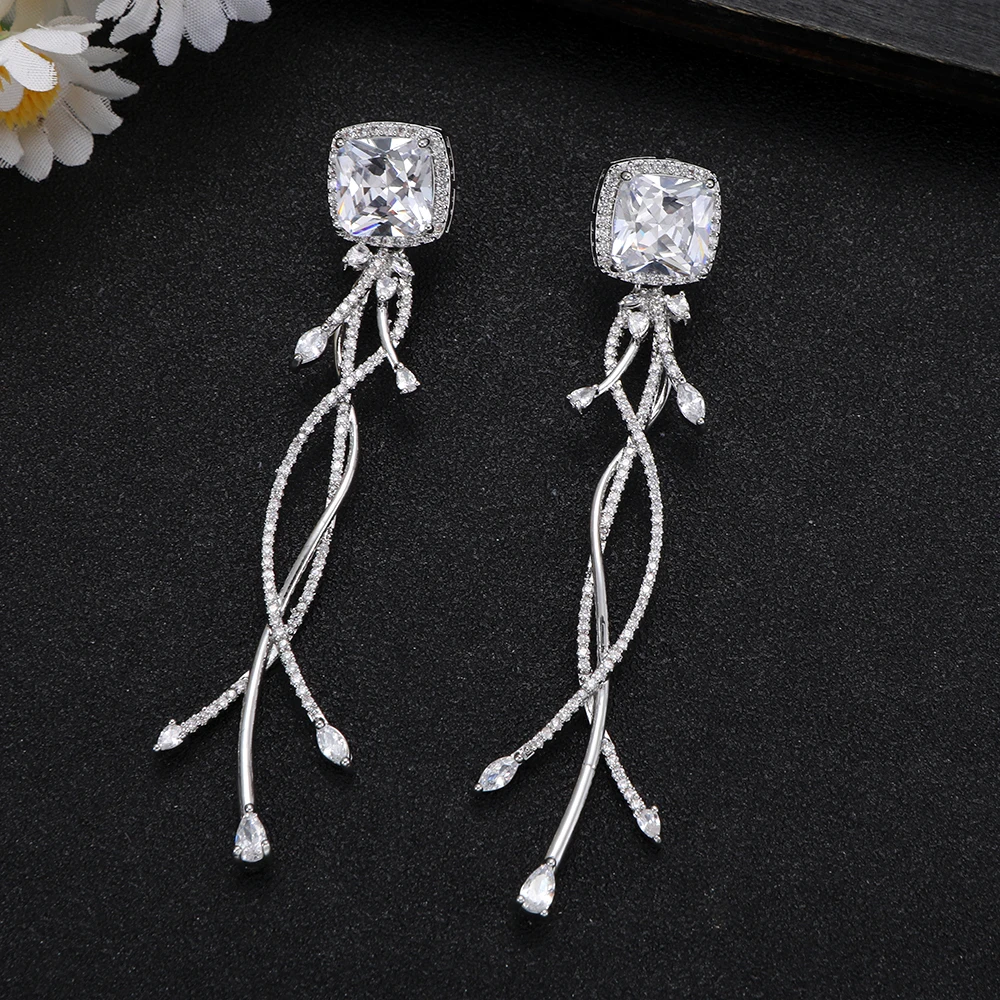 1 пара серебряных витых висячих серег с кристаллами для вечеринки, модные женские ювелирные изделия, подарок на свадьбу
1 пара серебряных витых висячих серег с кристаллами для вечеринки, модные женские ювелирные изделия, подарок на свадьбу