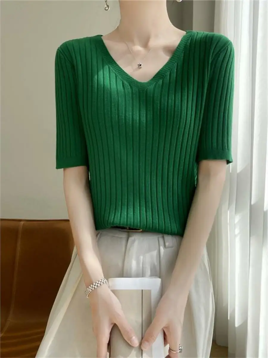 Slimming Design Knitted Short Sleeve Women's T-Shirt Summer Thin Sweater Half Sleeve Top V-Neck Regular Fit Casual Wear
Slimming Design Knitted Short Sleeve Women's T-Shirt Summer Thin Sweater Half Sleeve Top V-Neck Regular Fit Casual Wear
