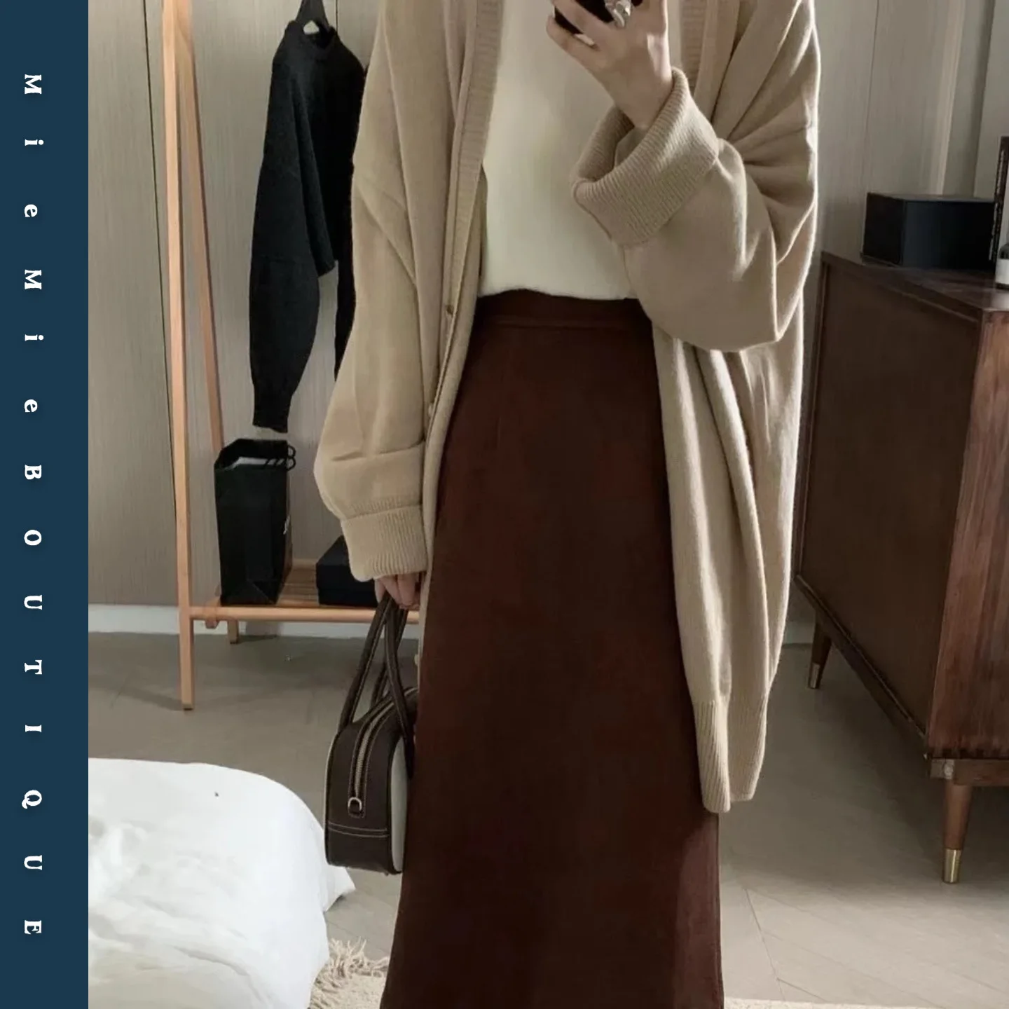 Утепленный длинный вязаный кардиган: мягкий, уютный, разноцветный, классический, женский, милый, из чистого хлопка, для осеннего сезона.
Утепленный длинный вязаный кардиган: мягкий, уютный, разноцветный, классический, женский, милый, из чистого хлопка, для осеннего сезона.