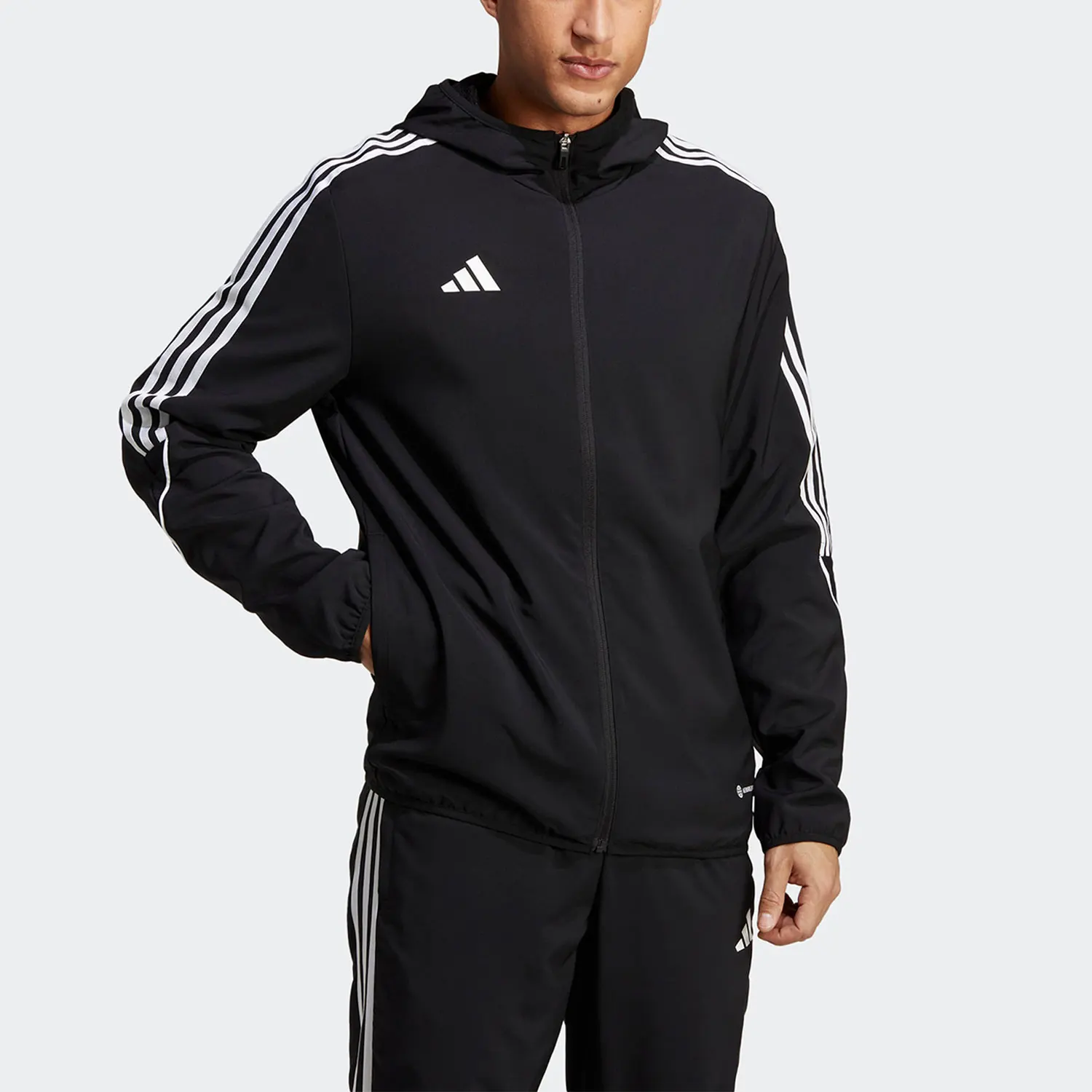 Оригинальная новая мужская повседневная куртка с капюшоном Adidas HZ9066
Оригинальная новая мужская повседневная куртка с капюшоном Adidas HZ9066