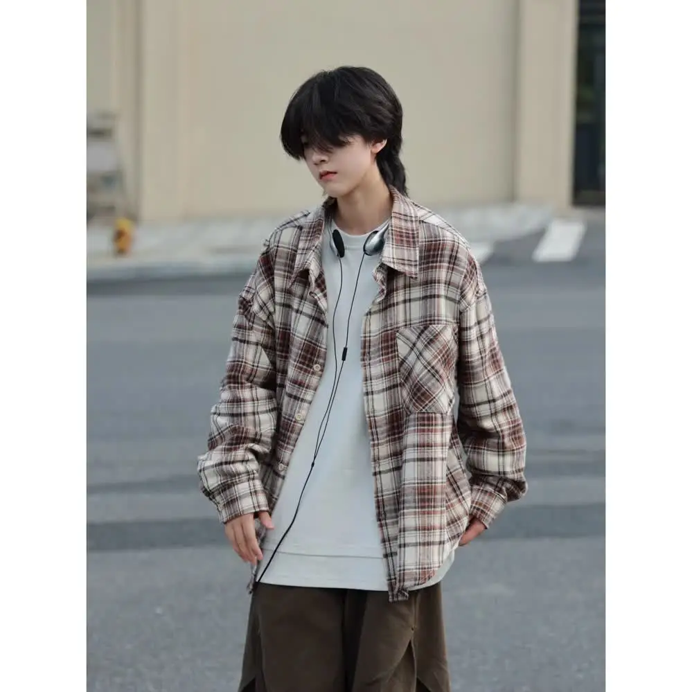 Retro American Plaid irt Men Women Spring Autumn Long Sve Loose Simple Casual Versatile Cheered Outerwear Coat
Retro American Plaid irt Men Women Spring Autumn Long Sve Loose Simple Casual Versatile Cheered Outerwear Coat