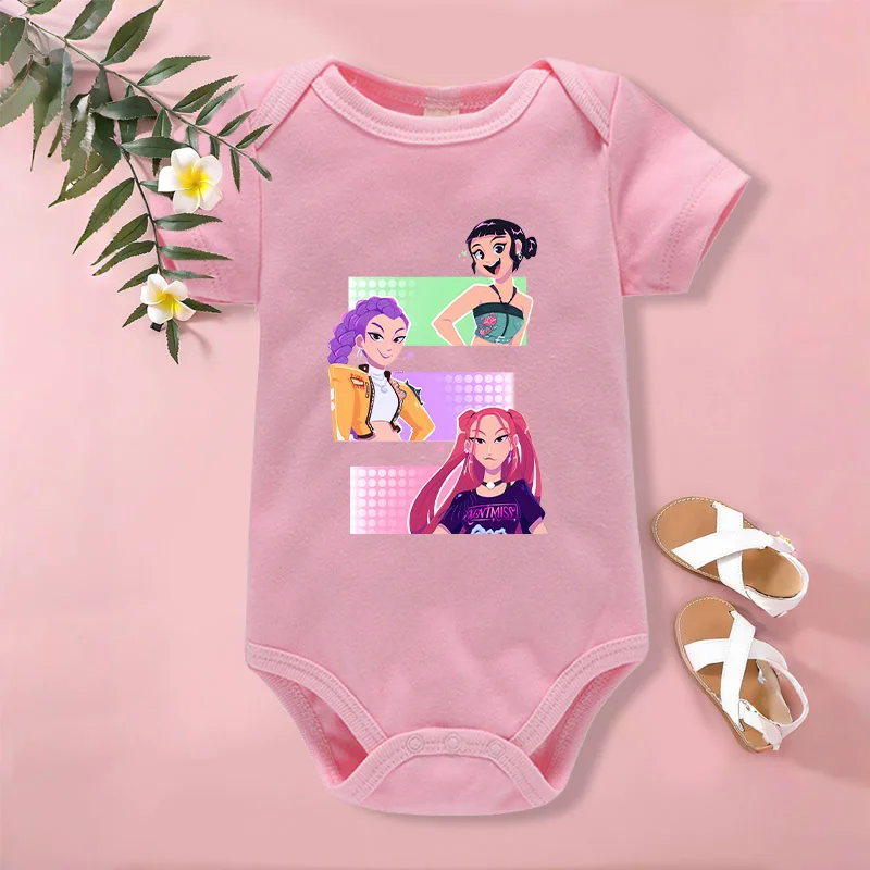 Kpop Demon Hunters, одежда для малышей, милый боди с героями мультфильмов для мальчиков и девочек, детский летний модный хлопковый комбинезон для новорожденных, одежда
Kpop Demon Hunters, одежда для малышей, милый боди с героями мультфильмов для мальчиков и девочек, детский летний модный хлопковый комбинезон для новорожденных, одежда