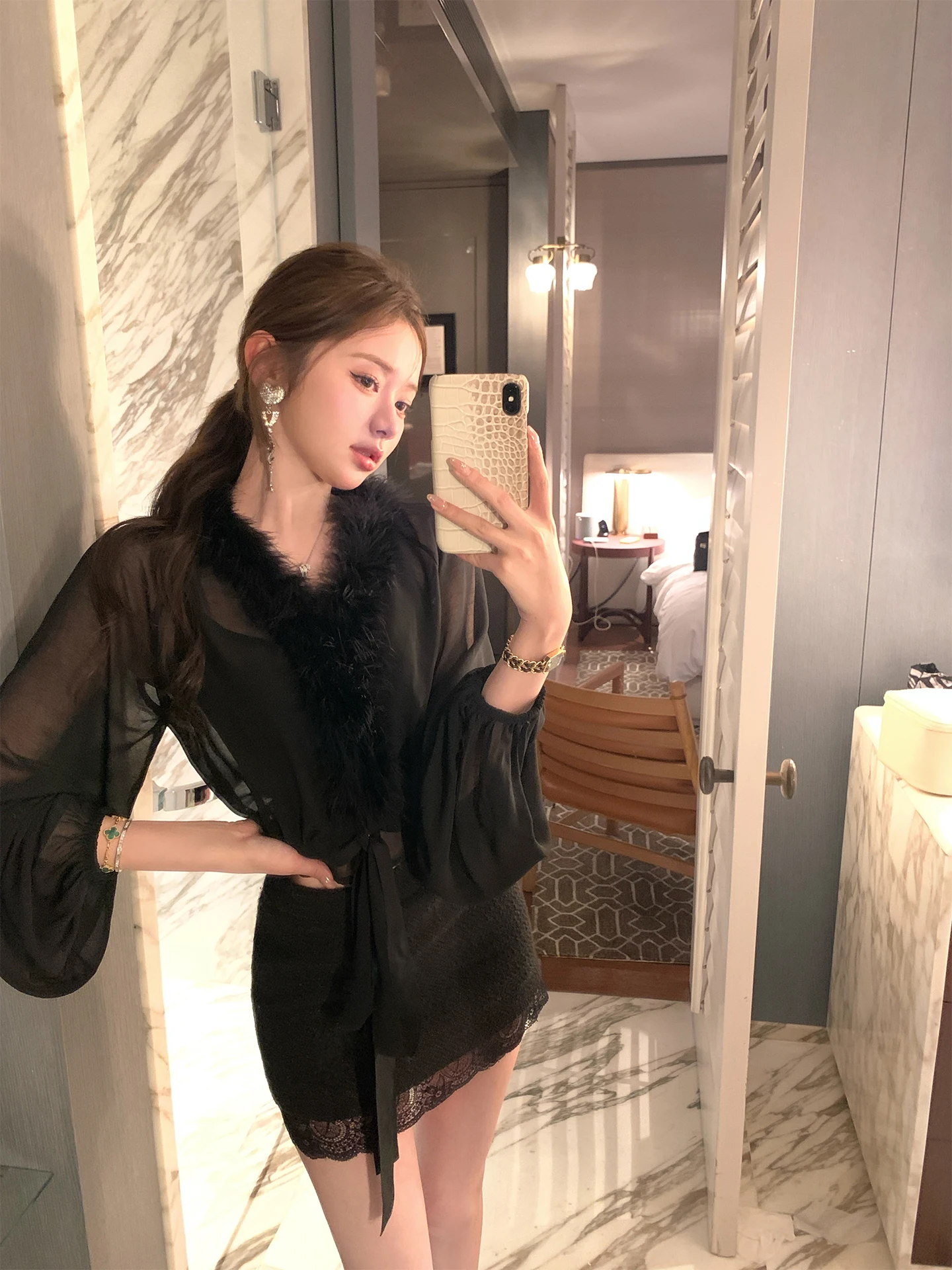 Chen Jiamin NNS Early Spring Fashion Set Women's Shirt Collar Chiffon Long Sleeve High Waist Lace Half Skirt Elegant Black Rose
Chen Jiamin NNS Early Spring Fashion Set Women's Shirt Collar Chiffon Long Sleeve High Waist Lace Half Skirt Elegant Black Rose