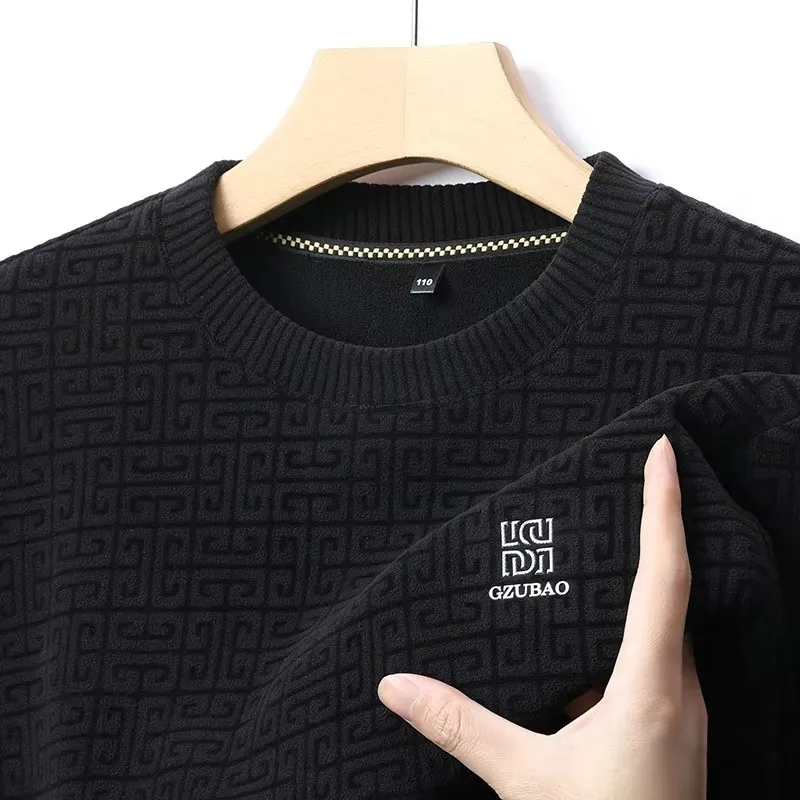 High quality warm velvet round neck sweater men's autumn winter new luxury brand embossed design fashion casual knitted pullover
High quality warm velvet round neck sweater men's autumn winter new luxury brand embossed design fashion casual knitted pullover