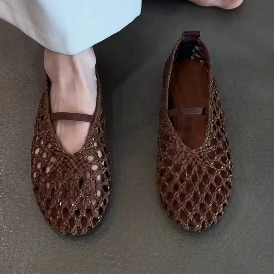 Summer Women's Daily Commuting Style Fashionable and Versatile Low-top Shoes 2026 New Woven Hollow Mesh Breathable Flat Shoes
Summer Women's Daily Commuting Style Fashionable and Versatile Low-top Shoes 2026 New Woven Hollow Mesh Breathable Flat Shoes