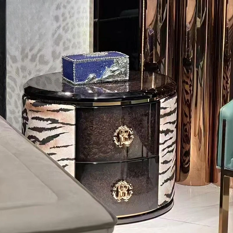 Leopard print luxury solid wood bedside table bedroom home designer high-end locker
Leopard print luxury solid wood bedside table bedroom home designer high-end locker