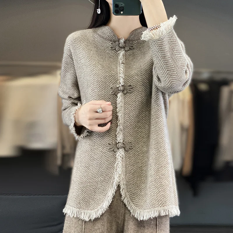 Autumn Winter New Women's Cashmere Wool Clothing Chinese Style Butterfly Button Tassel Cardigan Casual Knit Top Female Jacket
Autumn Winter New Women's Cashmere Wool Clothing Chinese Style Butterfly Button Tassel Cardigan Casual Knit Top Female Jacket
