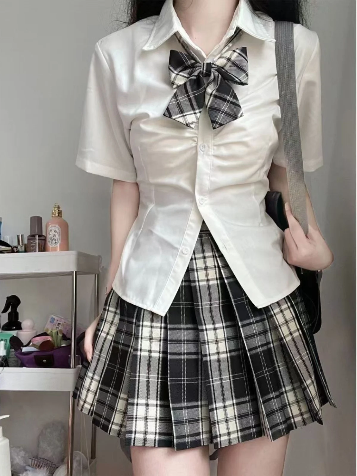 White Short Sleeve Shirt Waist Cinched School Uniform Style Fashion Set Sexy Girl Polyester Fabric Button up Collar
White Short Sleeve Shirt Waist Cinched School Uniform Style Fashion Set Sexy Girl Polyester Fabric Button up Collar