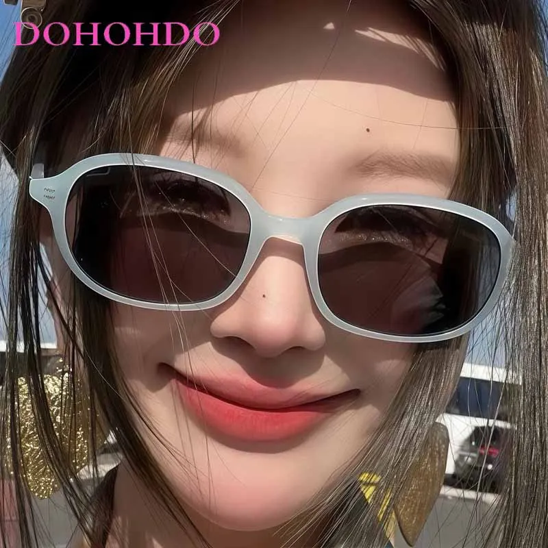 Retro Oval Frame Women's Sunglasses Brand Designer Men Sunglass Female Shades For Summer Traveling Drive Eyewear Unisex UV400
Retro Oval Frame Women's Sunglasses Brand Designer Men Sunglass Female Shades For Summer Traveling Drive Eyewear Unisex UV400