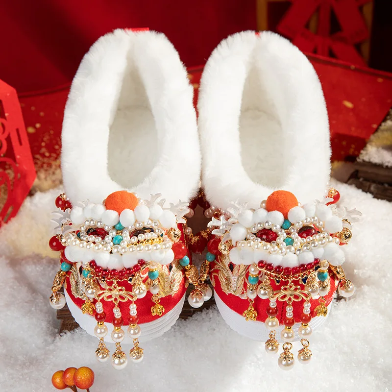 CY318 Зимние новые свадебные туфли Hanfu с красной вышивкой и бархатной подкладкой Xiuhe Новогодняя обувь «дракон»
CY318 Зимние новые свадебные туфли Hanfu с красной вышивкой и бархатной подкладкой Xiuhe Новогодняя обувь «дракон»