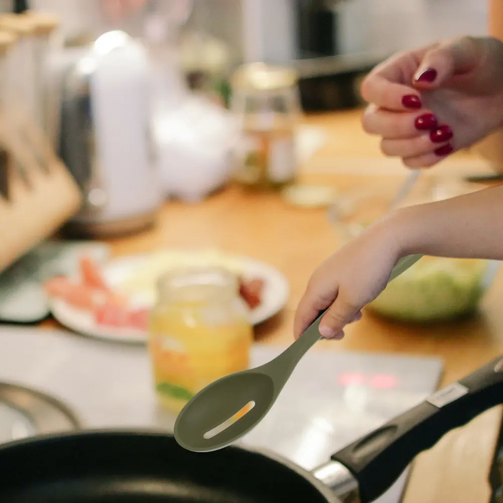 2pcs Silicone Colander Spoon Kit Nonstick Flexible Kitchen Tools Ergonomic Handle For Family Hotel Restaurant Use
2pcs Silicone Colander Spoon Kit Nonstick Flexible Kitchen Tools Ergonomic Handle For Family Hotel Restaurant Use