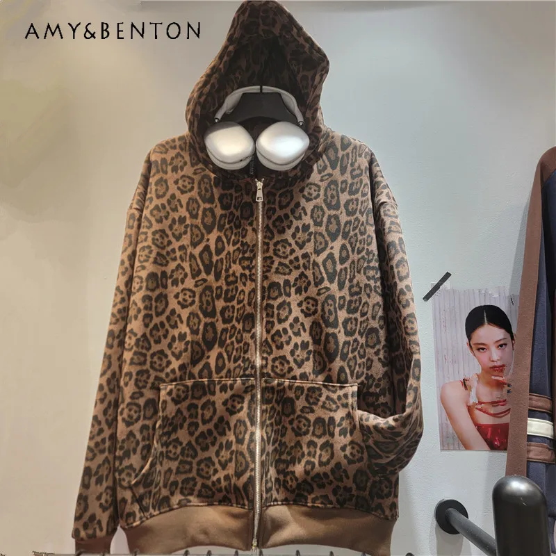 American Retro Leopard Print Hooded Long-sleeves Jacket For Women's 2025 Winter New Cardigan Sweatshirt Loose Versatile Top Coat
American Retro Leopard Print Hooded Long-sleeves Jacket For Women's 2025 Winter New Cardigan Sweatshirt Loose Versatile Top Coat