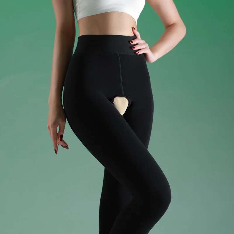 Женские леггинсы, колготки, осенне-зимние бархатные длинные чулки с открытой промежностью, эластичные сексуальные глянцевые теплые термобелье
Женские леггинсы, колготки, осенне-зимние бархатные длинные чулки с открытой промежностью, эластичные сексуальные глянцевые теплые термобелье