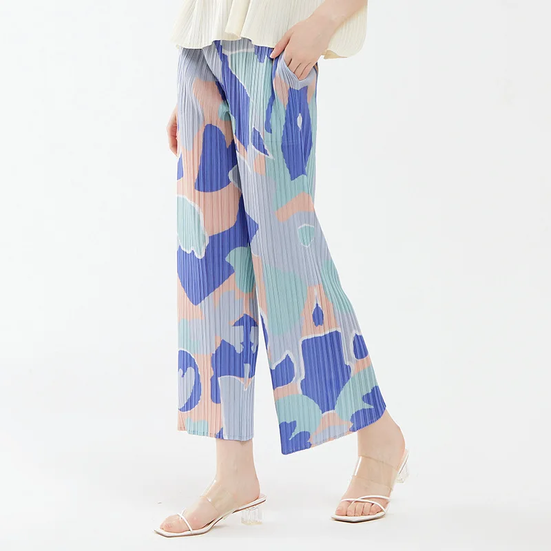 2022 New Women's Summer Thin Print Pleated Casual Pants Drape Feeling Versatile Comfortable Pants Wide Leg Pants
2022 New Women's Summer Thin Print Pleated Casual Pants Drape Feeling Versatile Comfortable Pants Wide Leg Pants