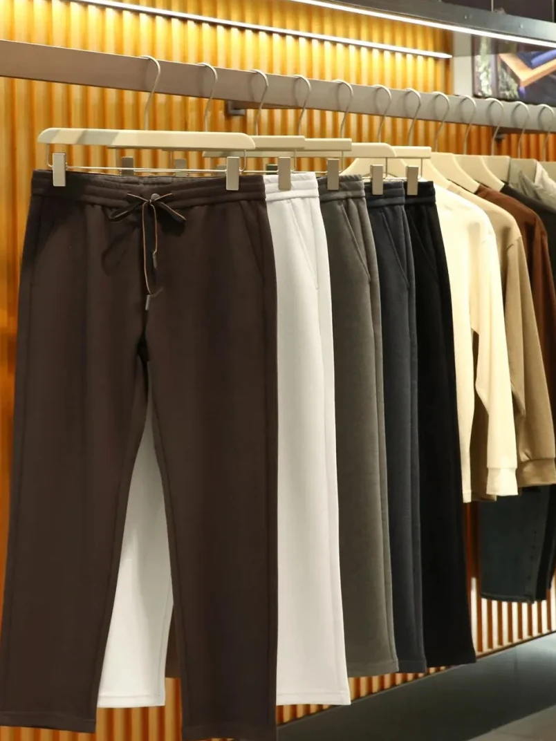 Изысканные утепленные шерстяные повседневные брюки для мужчин с эластичным поясом, модные городские стильные теплые брюки из полиэстера
Изысканные утепленные шерстяные повседневные брюки для мужчин с эластичным поясом, модные городские стильные теплые брюки из полиэстера