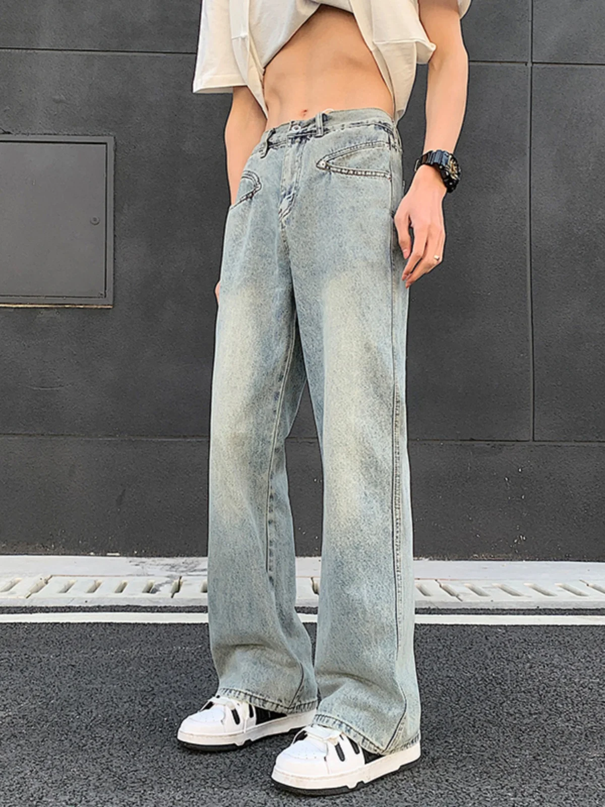 Новинка 2025, мужские синие широкие джинсы, свободный крой, повседневные прямые джинсовые брюки со средней талией, винтажные летние модные брюки
Новинка 2025, мужские синие широкие джинсы, свободный крой, повседневные прямые джинсовые брюки со средней талией, винтажные летние модные брюки