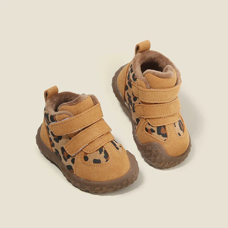 Children's sports shoes baby walking shoes casual shoes winter boys shoes padded girls cotton shoes
Children's sports shoes baby walking shoes casual shoes winter boys shoes padded girls cotton shoes
