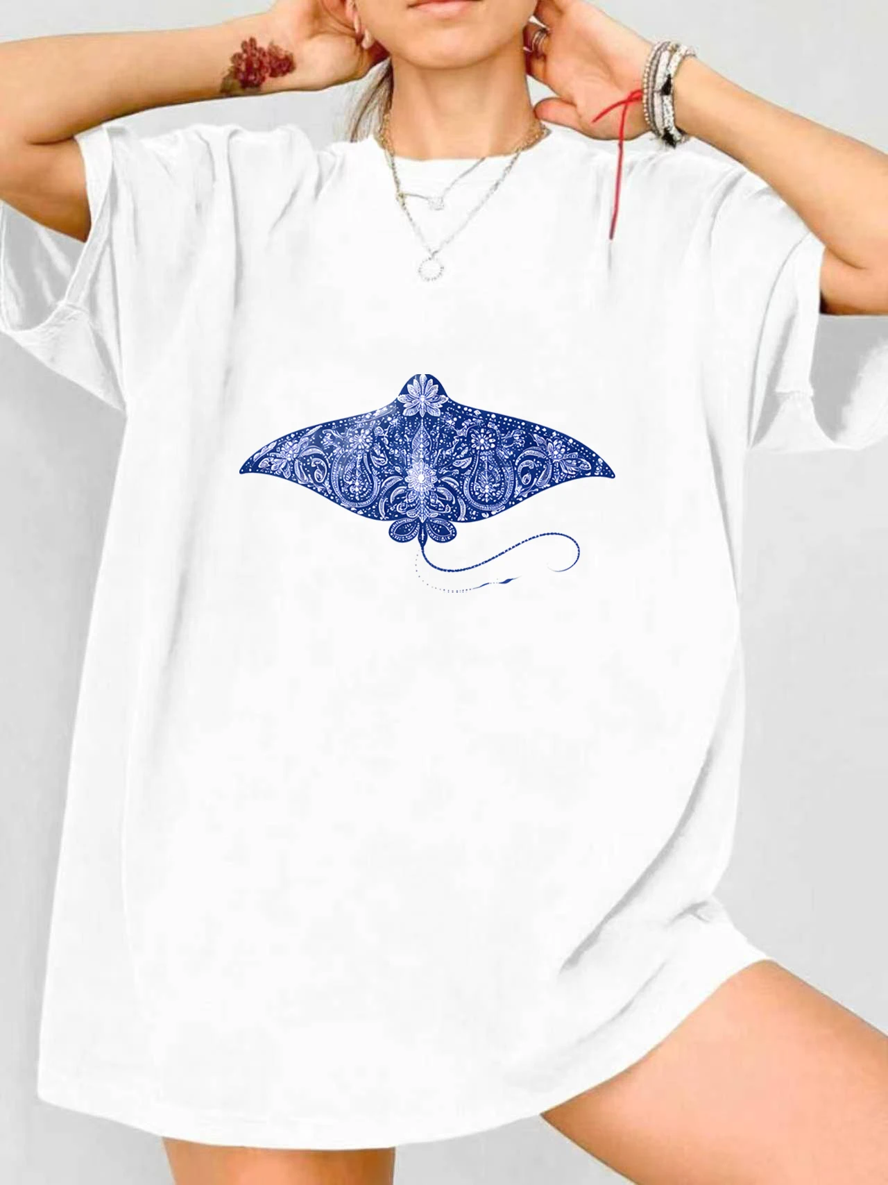 【JYDX112298】Devil Fish print plus size women's round neck summer casual short sleeved street fashion versatile plus size T-shirt
【JYDX112298】Devil Fish print plus size women's round neck summer casual short sleeved street fashion versatile plus size T-shirt