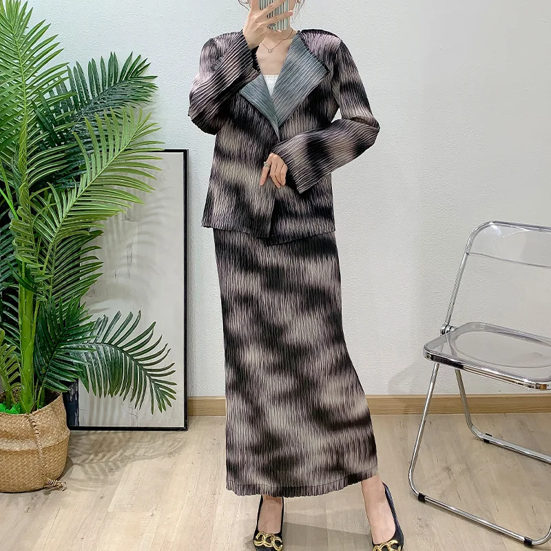 Women Suit Geometric Pattern Design Cardigan Long-sleeved Top + Loose Stretch Fashion Elegant Half Skirt 2025 New Women Clothing
Women Suit Geometric Pattern Design Cardigan Long-sleeved Top + Loose Stretch Fashion Elegant Half Skirt 2025 New Women Clothing