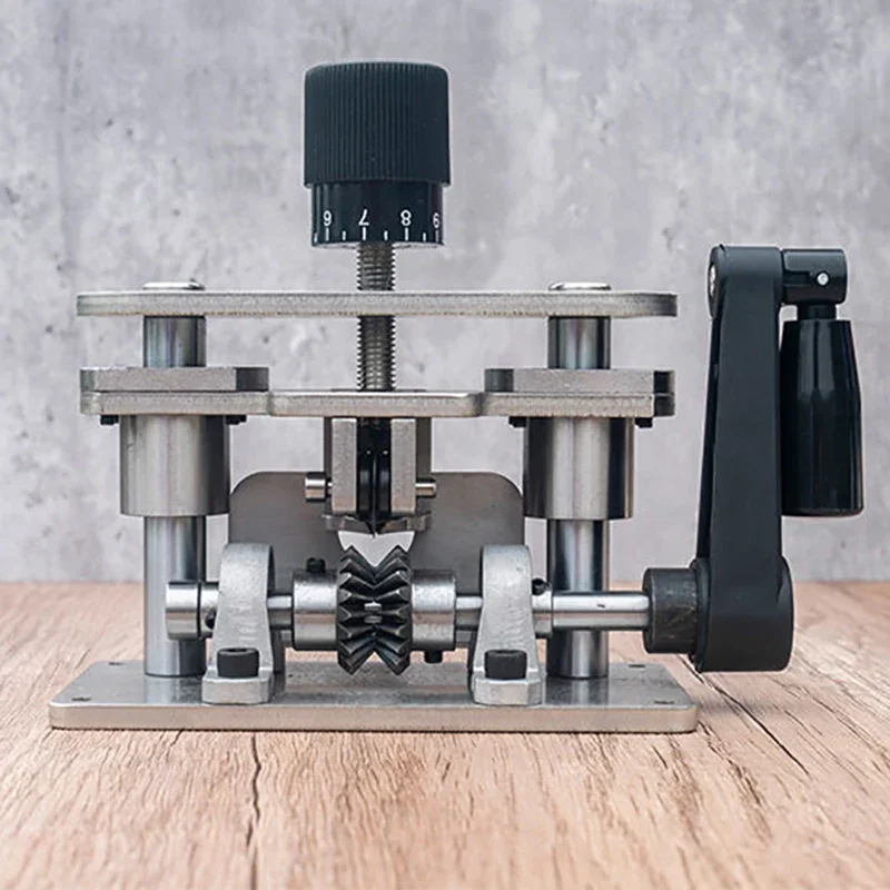 Small Electric Wire Stripping Machine Automatic Cable Peeler Manual Hand Crank Stripper Scrap Copper Wire Stripping Recycle Tool
Small Electric Wire Stripping Machine Automatic Cable Peeler Manual Hand Crank Stripper Scrap Copper Wire Stripping Recycle Tool