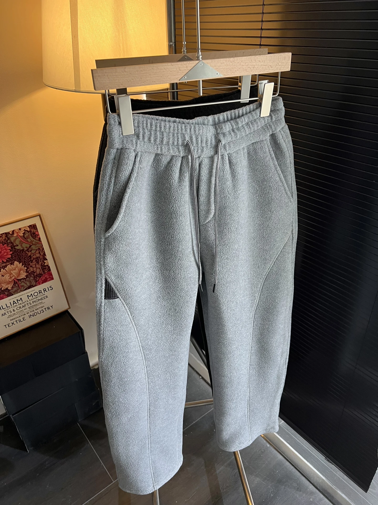 ex Soft Fce Lined Elastic Waist Loose Comfortable Casual Pants Autumn Winter Straight Leg Pants Versatile Casual Wear
ex Soft Fce Lined Elastic Waist Loose Comfortable Casual Pants Autumn Winter Straight Leg Pants Versatile Casual Wear