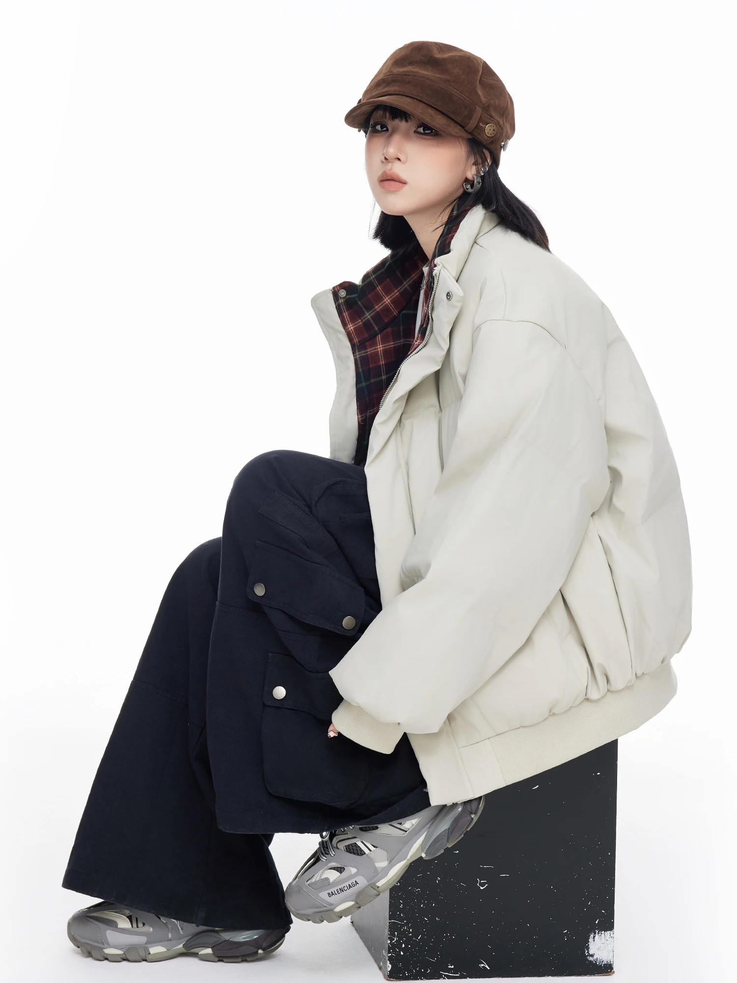 Американская клетчатая куртка из искусственной кожи и хлопка с воротником-стойкой, женское зимнее пальто свободного кроя, утепленное, в стиле Lazy Style
Американская клетчатая куртка из искусственной кожи и хлопка с воротником-стойкой, женское зимнее пальто свободного кроя, утепленное, в стиле Lazy Style