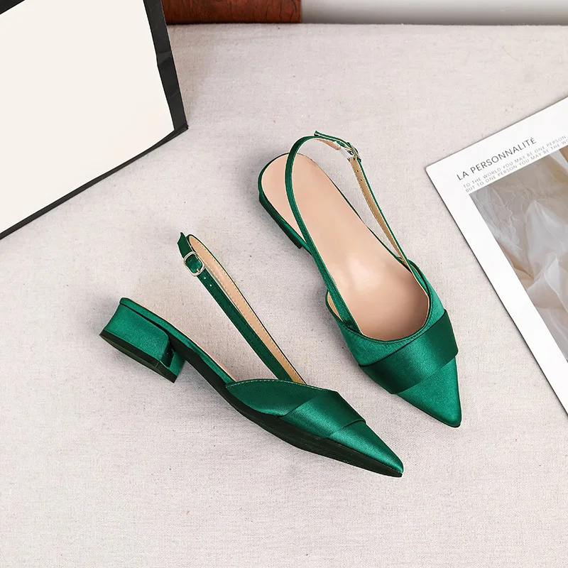 2026 New Women's Satin Pointed Toe Hollow out Sandals Thick Heel Mary Janes Large Size Slip-On Shoes Comfortable All Season Wear
2026 New Women's Satin Pointed Toe Hollow out Sandals Thick Heel Mary Janes Large Size Slip-On Shoes Comfortable All Season Wear