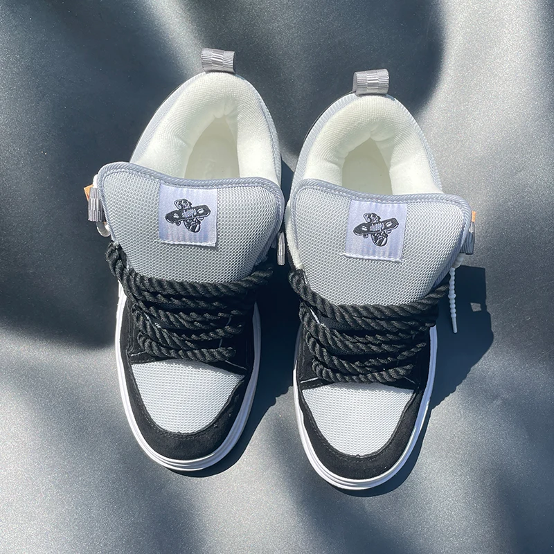 New Original Fashion Versatile Black and White Color-Blocking Low-Top Thick-Tongue Casual Sneakers Men's Shoes Couple's Trendy Sports Shoes
New Original Fashion Versatile Black and White Color-Blocking Low-Top Thick-Tongue Casual Sneakers Men's Shoes Couple's Trendy Sports Shoes