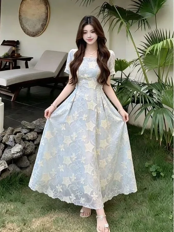 plus Size Floral Embroidery Short Sleeve A-Line Dress Women's Summer New Waist Cinching Meat Concealing Long Dress
plus Size Floral Embroidery Short Sleeve A-Line Dress Women's Summer New Waist Cinching Meat Concealing Long Dress