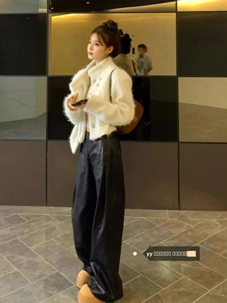 Корейское женское пальто Jaet, осень-зима, новинка 2016 года, красивый топ Thiened ort, пальто для поездок на работу, чистый цвет, застежка на пуговицы
Корейское женское пальто Jaet, осень-зима, новинка 2016 года, красивый топ Thiened ort, пальто для поездок на работу, чистый цвет, застежка на пуговицы