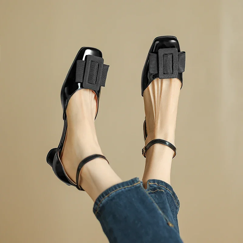 2024 new hot summer women sandals plus size 22-26.5cm Microfiber upper square toe ankle buckle women shoes round heel fashion
2024 new hot summer women sandals plus size 22-26.5cm Microfiber upper square toe ankle buckle women shoes round heel fashion