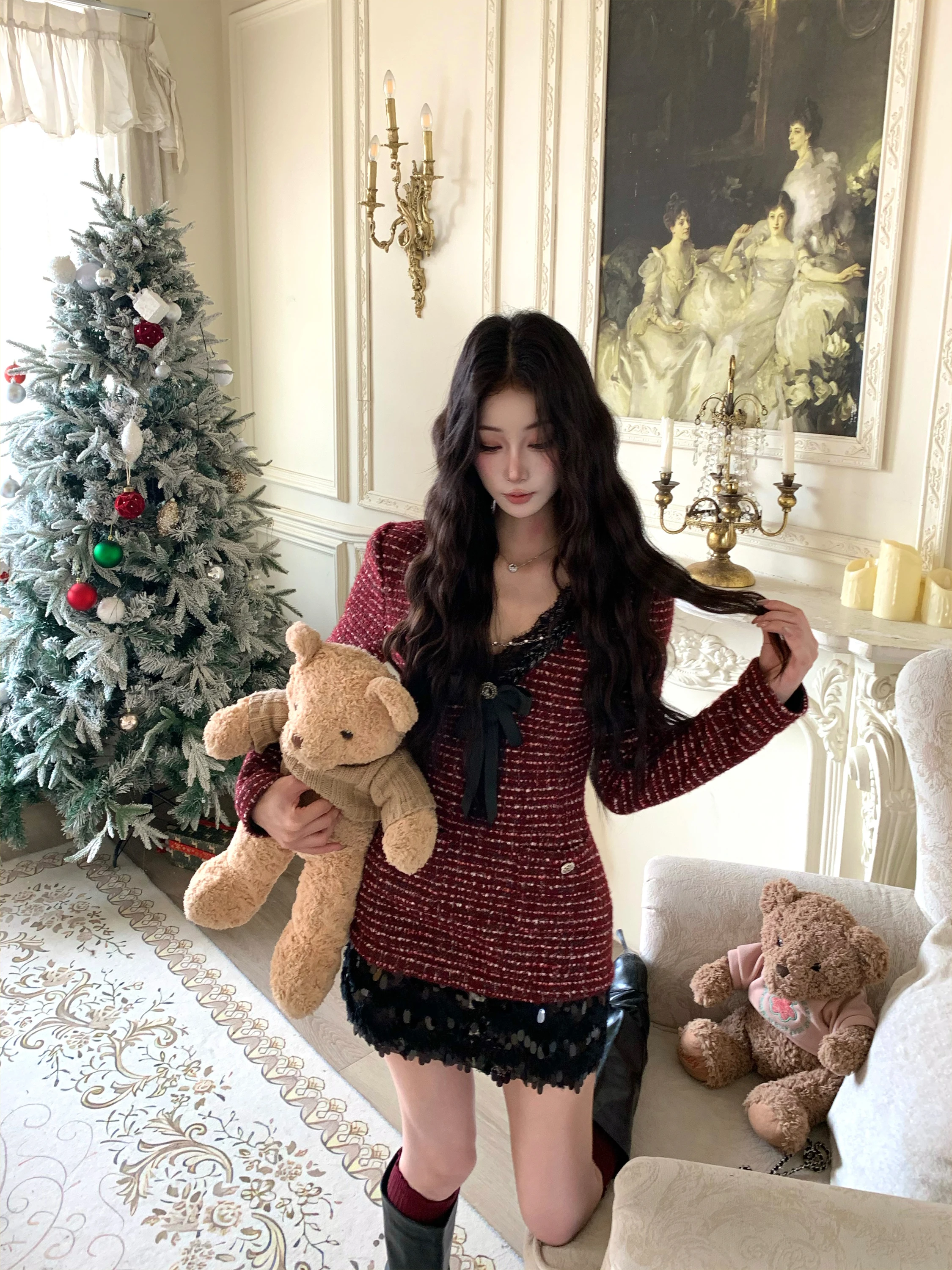 Женское трикотажное платье Barb Chill с V-образным вырезом, красной кружевной отделкой, завышенной талией, H-образного силуэта, из полиэстера, для зимы, дня рождения и Нового года
Женское трикотажное платье Barb Chill с V-образным вырезом, красной кружевной отделкой, завышенной талией, H-образного силуэта, из полиэстера, для зимы, дня рождения и Нового года