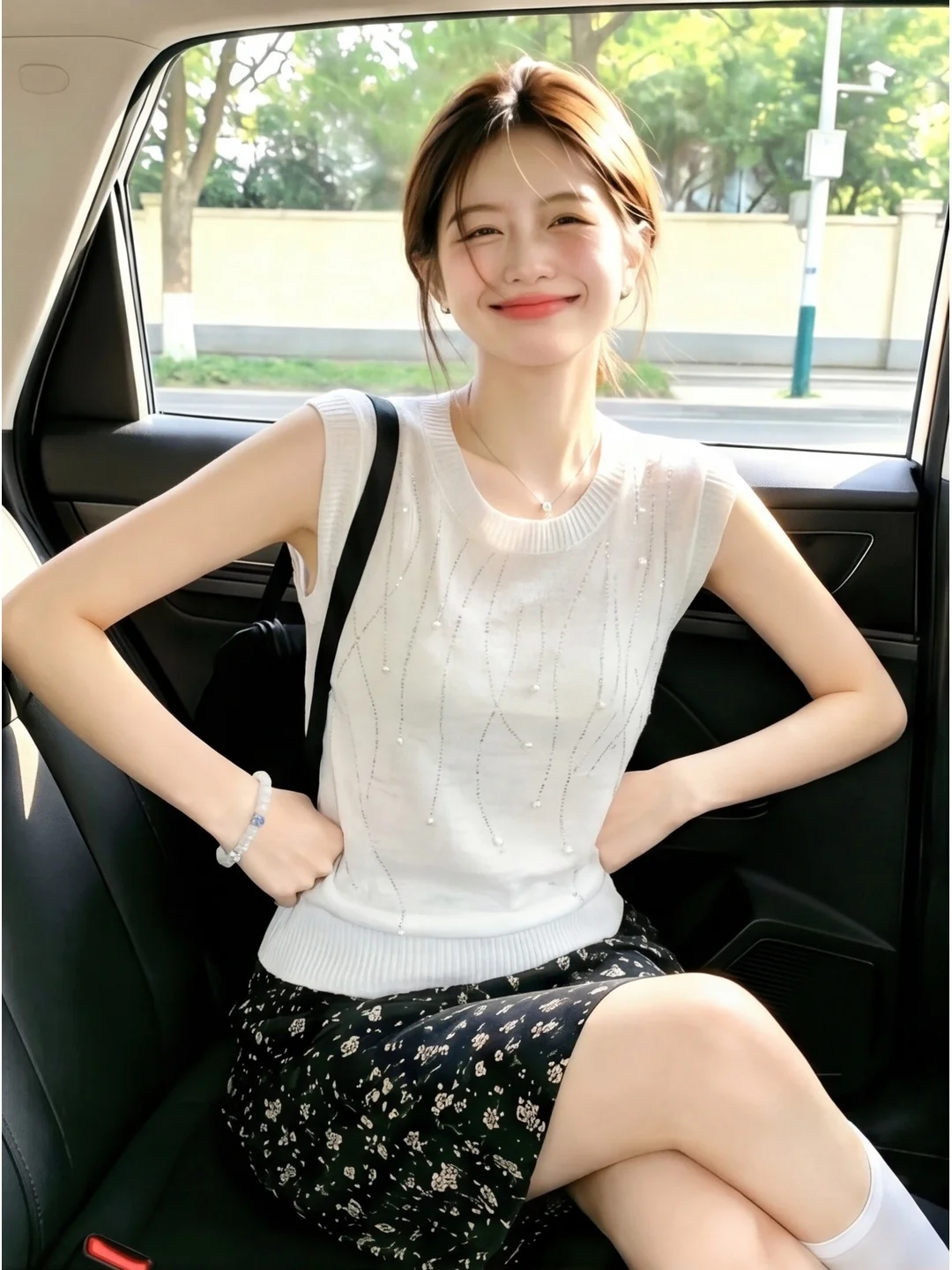Sweet round Neck Knitted Vest Women's Summer Light Beige Waist-Cinching Slimming Design Casual Style Soft Fine Gauge Top
Sweet round Neck Knitted Vest Women's Summer Light Beige Waist-Cinching Slimming Design Casual Style Soft Fine Gauge Top