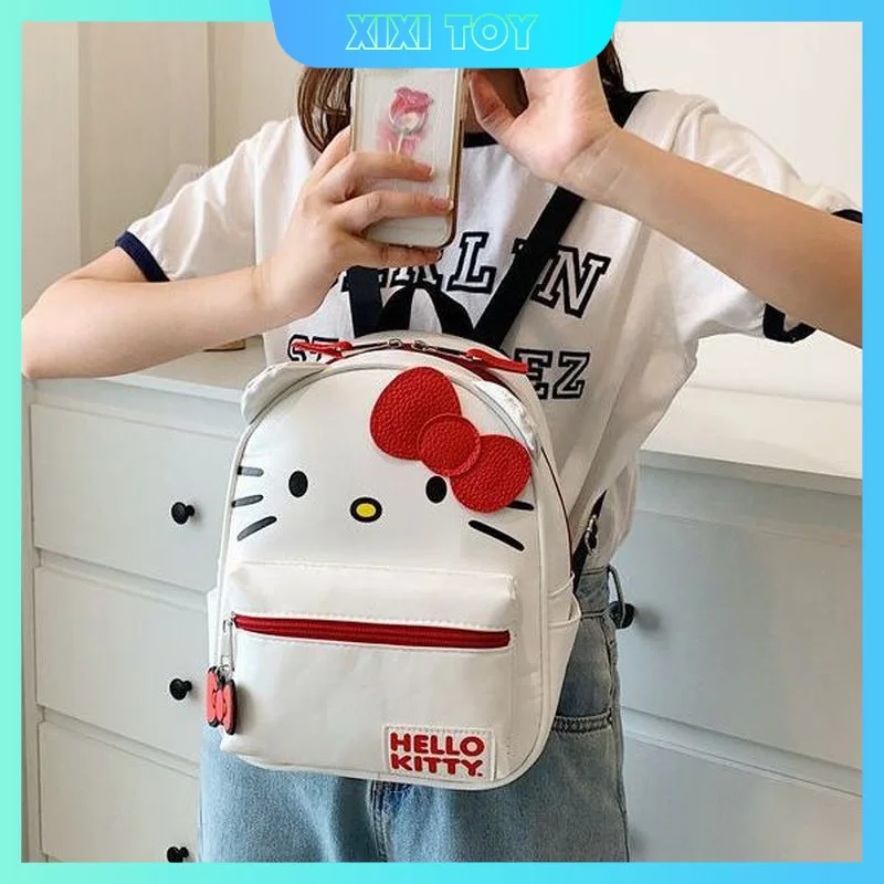 Новый женский рюкзак Sanrio Kitty с героями мультфильмов, аниме, периферийные устройства, милый маленький школьный рюкзак Cinnamoroll, студенческая водонепроницаемая сумка, школьная сумка для девочек
Новый женский рюкзак Sanrio Kitty с героями мультфильмов, аниме, периферийные устройства, милый маленький школьный рюкзак Cinnamoroll, студенческая водонепроницаемая сумка, школьная сумка для девочек