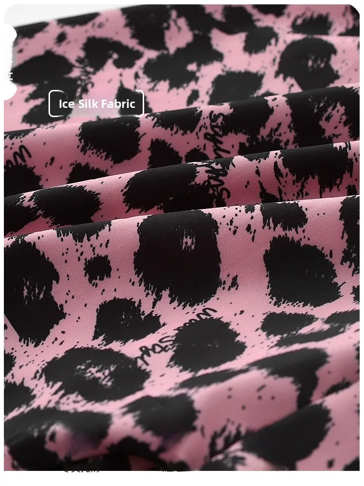 Casual Ice Silk Men's orts Trendy Pink Leopard Print Loose Comfortable Home mid Waist Boys' Boxer orts U-Design Flat Foot...
Casual Ice Silk Men's orts Trendy Pink Leopard Print Loose Comfortable Home mid Waist Boys' Boxer orts U-Design Flat Foot...