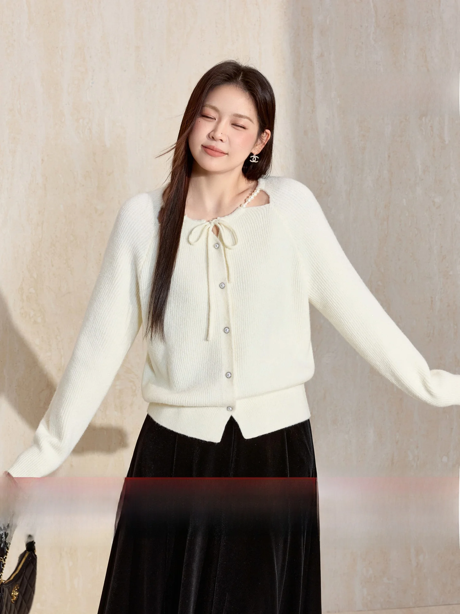 Ele Large Size Beaded Warm Knitted Sweater Coat for Women Winter New Design Sense Commute Sle Straight Cut Knot
Ele Large Size Beaded Warm Knitted Sweater Coat for Women Winter New Design Sense Commute Sle Straight Cut Knot