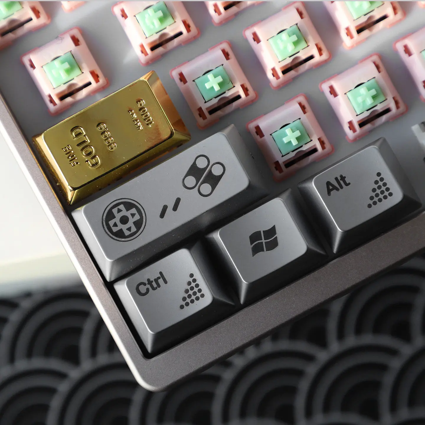 Metal Silvery Theme Keycaps Set Zinc Alloy R1 Cherry Profile Shift Key Custom Original Handmade Keycaps for Mechanical Keyboard