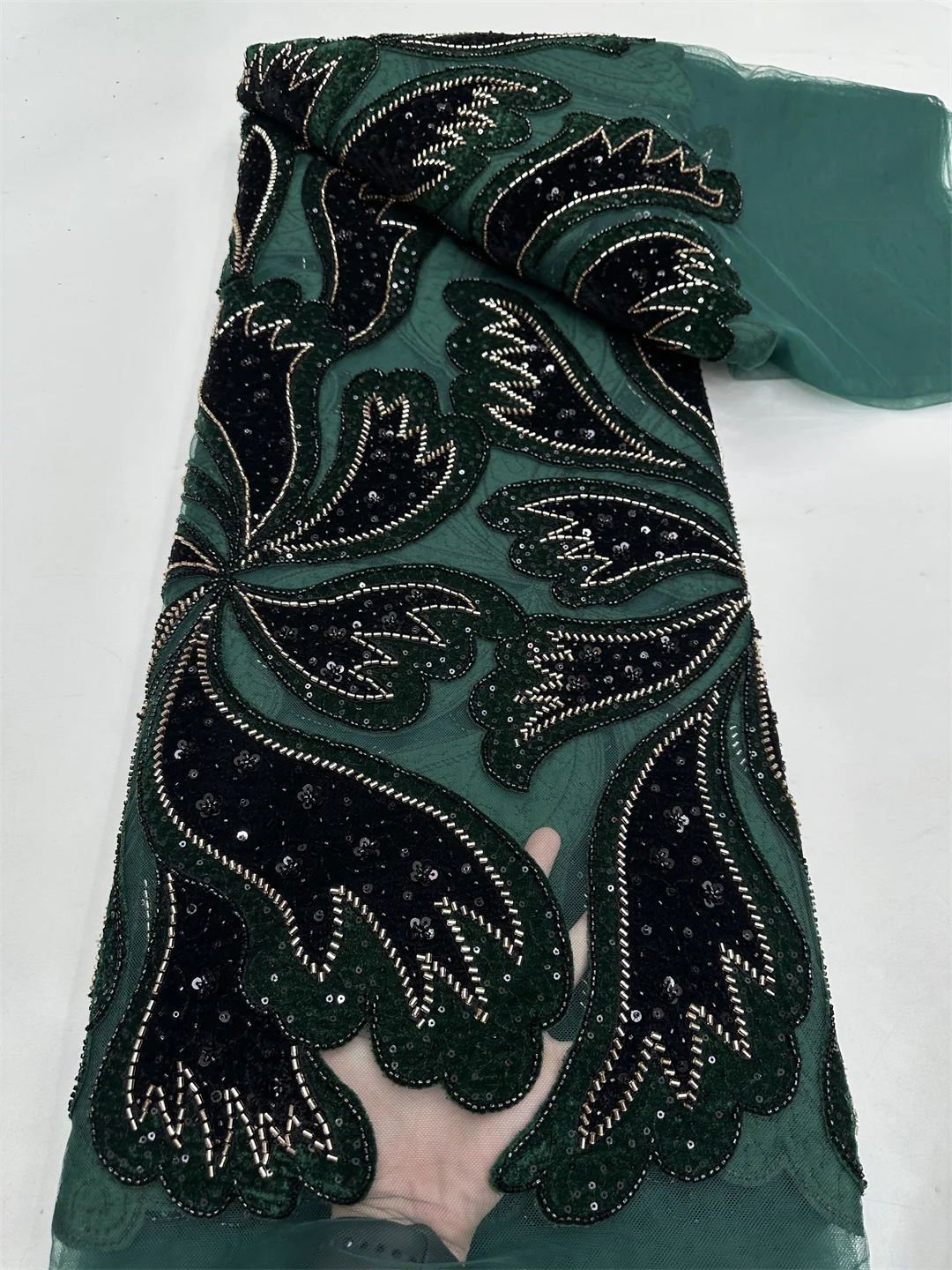 Luxurious African Beaded Velvet Mesh Lace Fabric 2025 With Sequins French Tulle High Quality for Nigerian Wedding Party Dresses
Luxurious African Beaded Velvet Mesh Lace Fabric 2025 With Sequins French Tulle High Quality for Nigerian Wedding Party Dresses