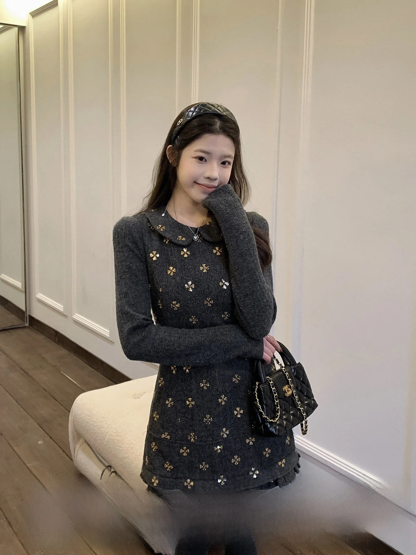 Heavy Embellished Sleeveless Vest Dress A-Line Skirt Winter New Arrival Clean Fit Polyester Fabric No Stretch Bright Seq...
Heavy Embellished Sleeveless Vest Dress A-Line Skirt Winter New Arrival Clean Fit Polyester Fabric No Stretch Bright Seq...