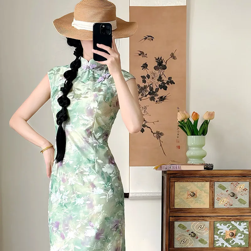 Green Sleeveless Chinese Style Suzhou Long Cheongsam Improved Young Style 2026 New Women's Summer Dress Qipao
Green Sleeveless Chinese Style Suzhou Long Cheongsam Improved Young Style 2026 New Women's Summer Dress Qipao