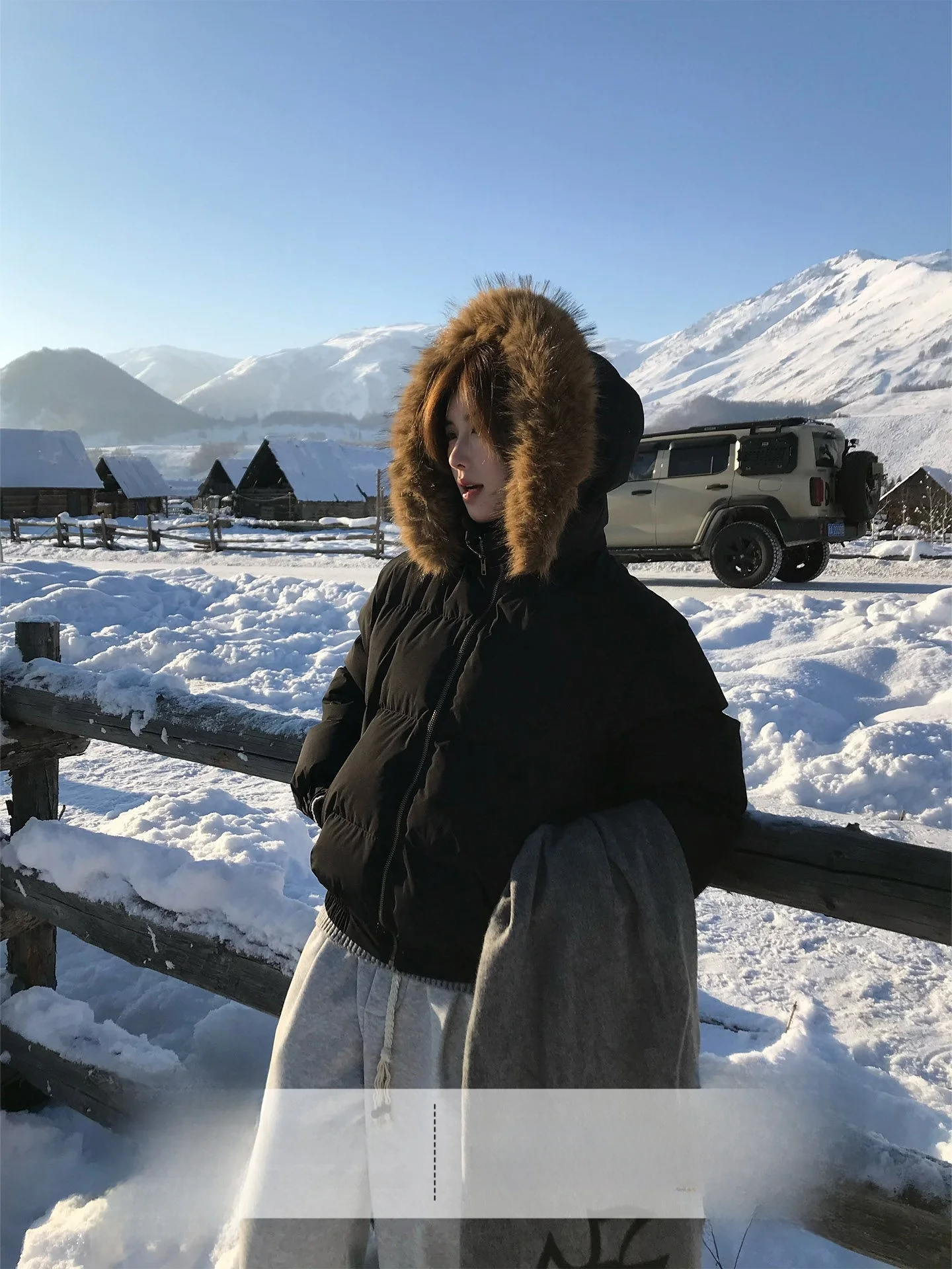 Ja Thiened Winter Coat with Large Fur Collar for Men And Women Warm Cotton Jaet Retro Sle Commute Suitable for Winter
Ja Thiened Winter Coat with Large Fur Collar for Men And Women Warm Cotton Jaet Retro Sle Commute Suitable for Winter