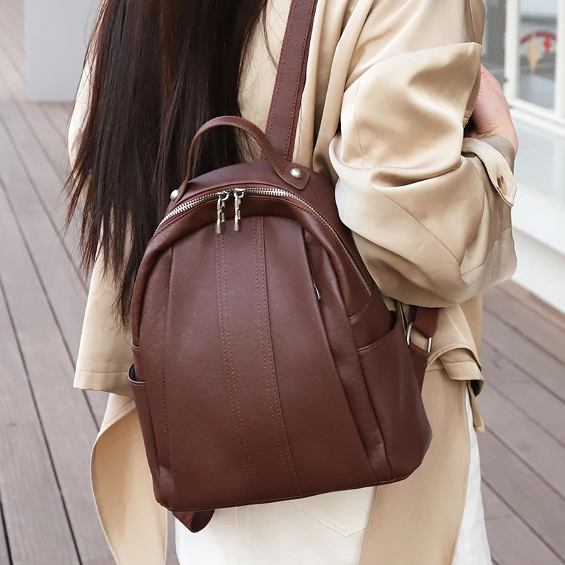 Women Natural Cow Leather Travel Bags Female Retro Versatile Backpacks Lady Cowhide Design Large Capacity Backpacks Fashion Bag
Women Natural Cow Leather Travel Bags Female Retro Versatile Backpacks Lady Cowhide Design Large Capacity Backpacks Fashion Bag