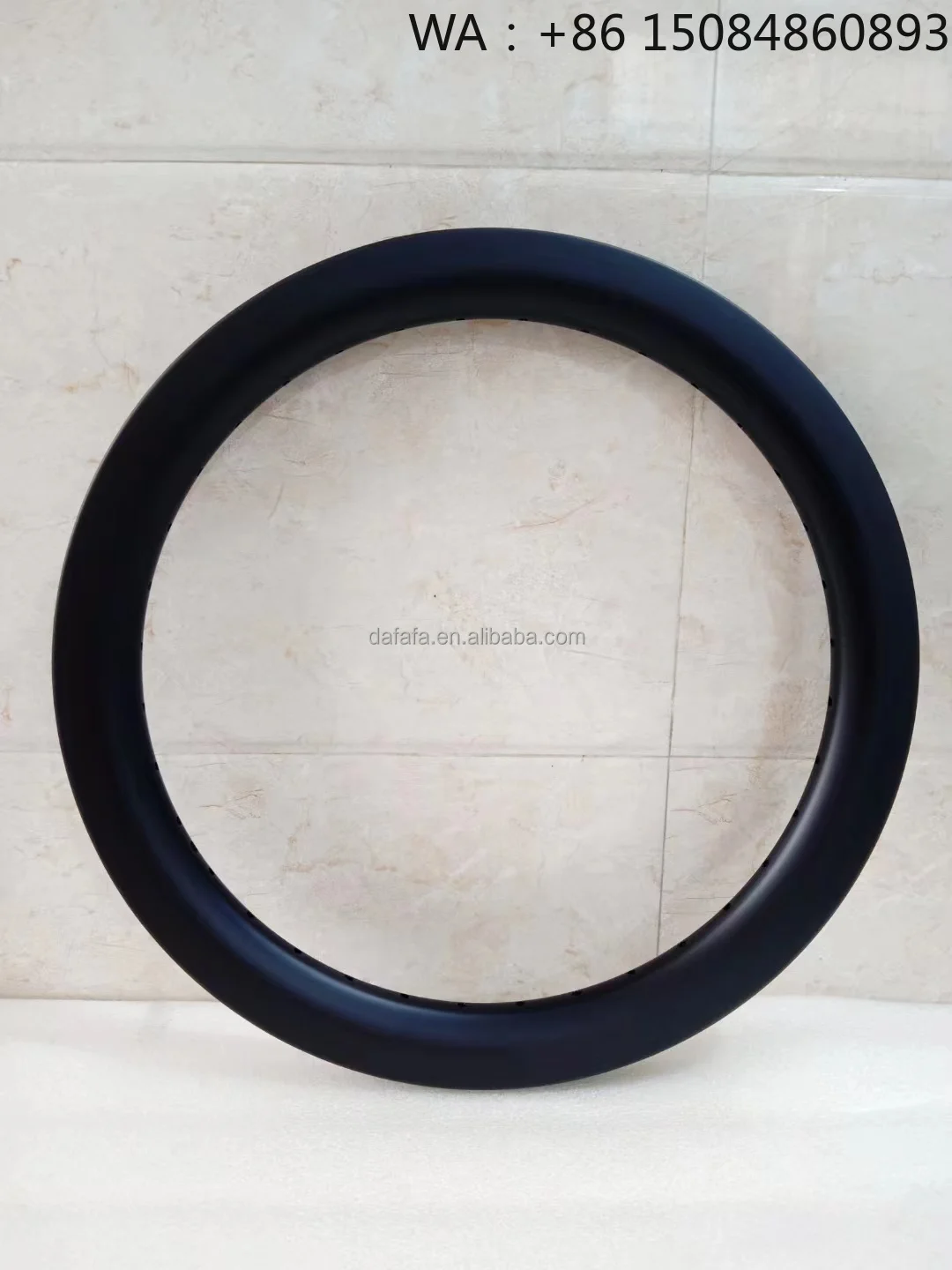 700c 88mm Height Carbon Rims, 24 holes 25mm width ultra-light carbon rim, high-profile clincher wheel for professional road cycl
700c 88mm Height Carbon Rims, 24 holes 25mm width ultra-light carbon rim, high-profile clincher wheel for professional road cycl